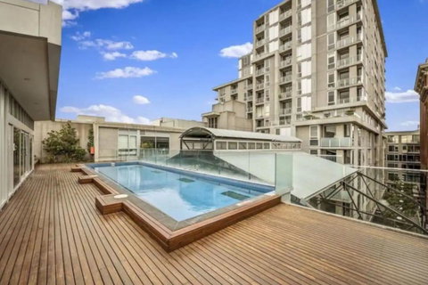 Parade Place - A Central Balcony Stay - New South Wales Tourism  2