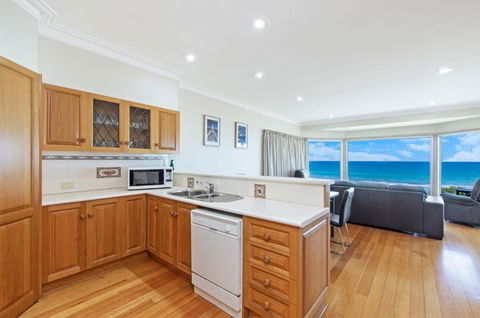 Paradise Cove - New South Wales Tourism  1