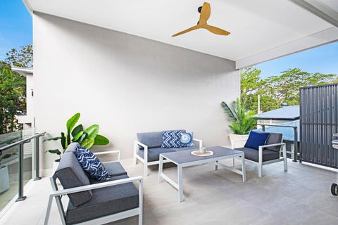 Park Avenue Terrace House Sleeps 9 - New South Wales Tourism  3