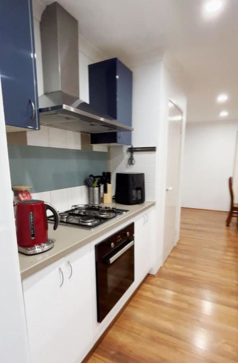 Parkside Pool Home In Aubin Grove - New South Wales Tourism  1