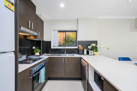 Parramatta New 2Bedroom Apt Close To TrainShoping - New South Wales Tourism  3