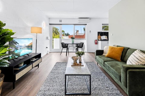 Peaceful 1-Bed Apartment Near The City Centre - New South Wales Tourism  0