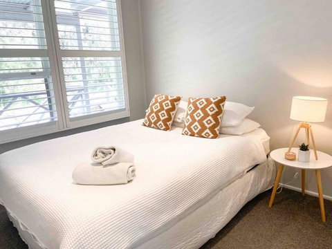 Peaceful Merewether Family Home - New South Wales Tourism  1