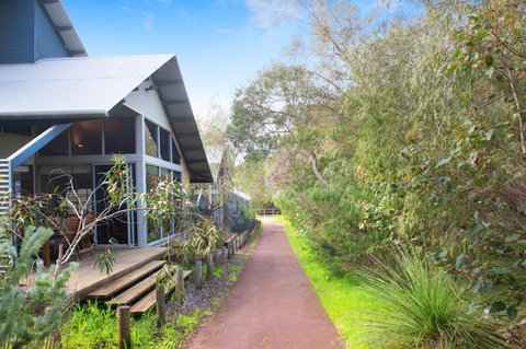 PEPPY TREE HOUSE - New South Wales Tourism  1