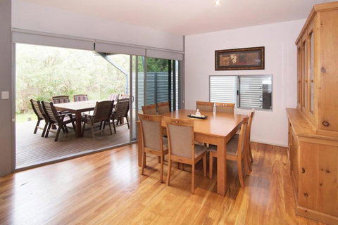 PEPPY TREE HOUSE - New South Wales Tourism  2