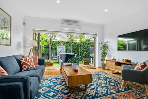 Perfect Page St Home 3Bed 2Bath Sleeps 6 - New South Wales Tourism  0