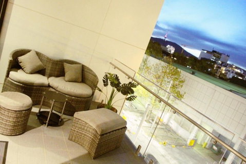 Perfectly Located Modern Apartment - Canberra CBD - New South Wales Tourism  3