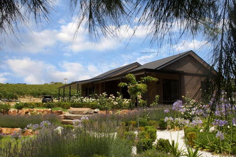 Petit Verdot Cottage - A Vineyard Retreat In Barossa Valley - New South Wales Tourism  1