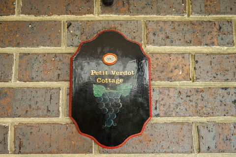 Petit Verdot Cottage - A Vineyard Retreat In Barossa Valley - New South Wales Tourism  2