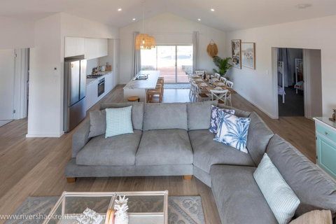 Pina Colada Shack-40 Marina Way - New South Wales Tourism  2