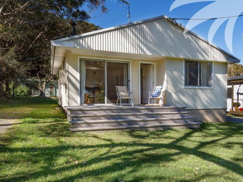 Pippis A Classic Beach House - New South Wales Tourism  0