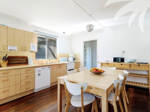 Pippis A Classic Beach House - New South Wales Tourism  2