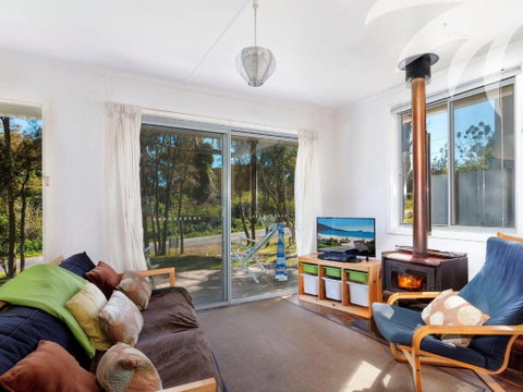 Pippis A Classic Beach House - New South Wales Tourism  3