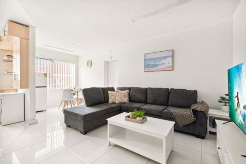 Polished 2-Bed Unit In The Heart Of Parramatta - New South Wales Tourism  0