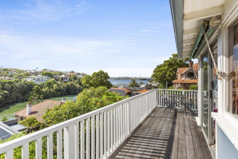 Poolside Stay - Close To Taronga Zoo & Luna Park - New South Wales Tourism  0