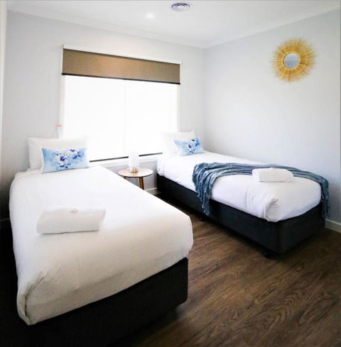 Popular Luxury Villa Kialla Shepparton - New South Wales Tourism  3
