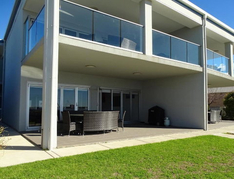 Port Vincent Seaside Apartments - Apartment 1 - New South Wales Tourism  0