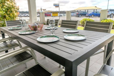 Port Vincent Seaside Apartments - Apartment 2 - New South Wales Tourism  0