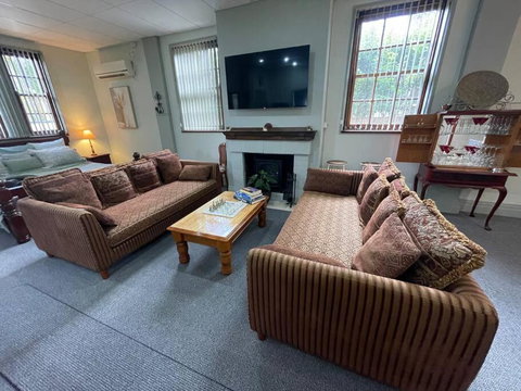 Post Office Boutique Accommodation - New South Wales Tourism  1