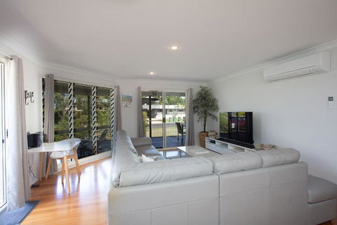 Rainbow Tides - New South Wales Tourism  3