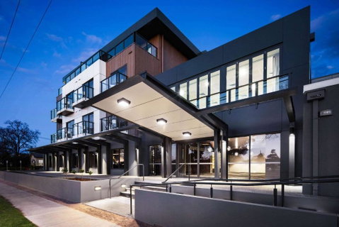 Quality Hotel Lakeside - New South Wales Tourism  1