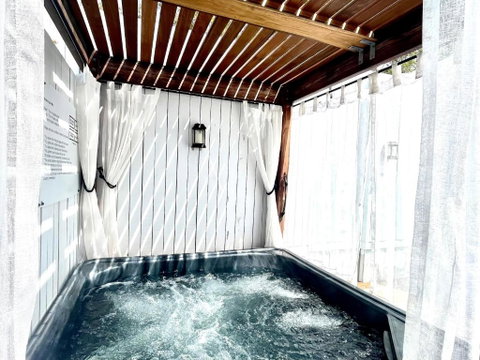 Private Outdoor Spa, Fire Pit - THE RETREAT COOLUM BEACH - New South Wales Tourism  3