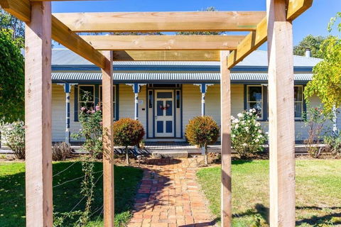 Pound Hill Cottage - New South Wales Tourism  0