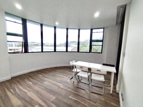Premium Location In City Centre Sydney With Free Swimming Pool & Gym - New South Wales Tourism  3