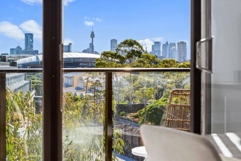 Prime Location 2-Bed Apartment With Parking - New South Wales Tourism  0