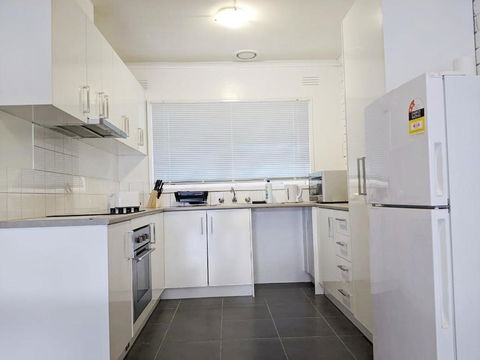 PROMO!!! 2-Bedroom Home Near Airport, Train Station! - New South Wales Tourism  2