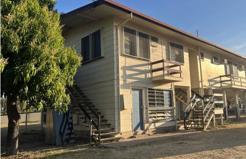 Q Lux Inn Emerald - New South Wales Tourism  0