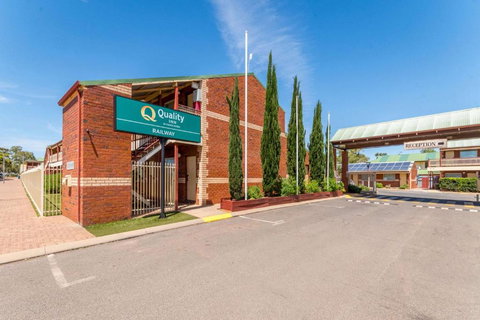 Quality Inn Railway Motel - New South Wales Tourism  0