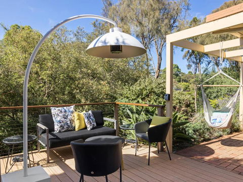 Quarterdeck - New South Wales Tourism  0