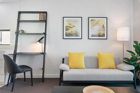 Quattro Apartments - New South Wales Tourism  3
