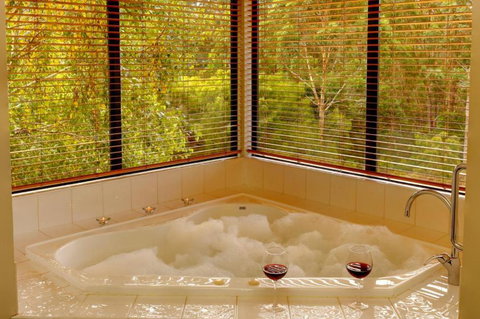 Rainbow Trail Chalets - New South Wales Tourism  1