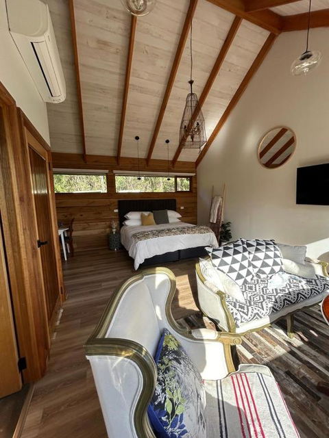Rainy Hill Retreat - The Loft - New South Wales Tourism  1