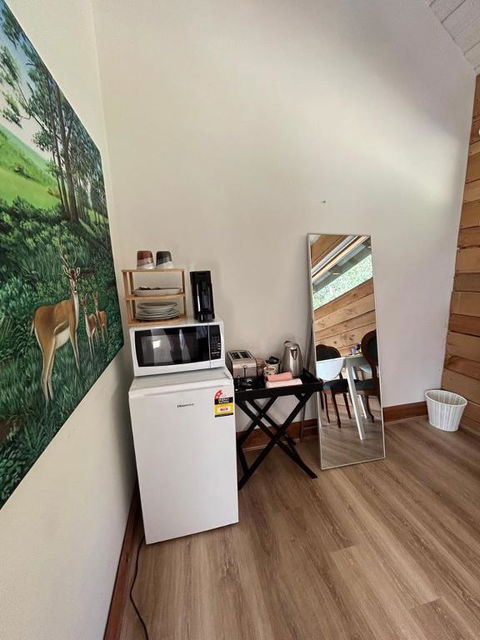 Rainy Hill Retreat - The Loft - New South Wales Tourism  3