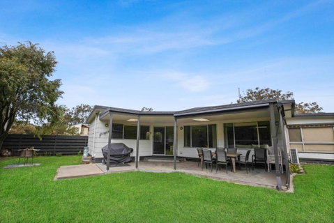 Raymond Island Retreat - New South Wales Tourism  3