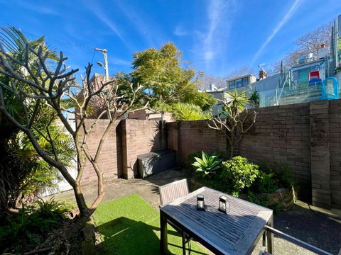 Rear Garden Suite - New South Wales Tourism  0