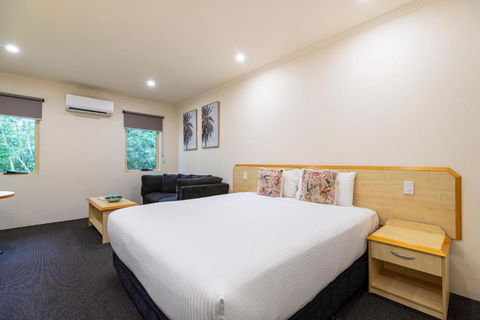 Red Bridge Motor Inn - New South Wales Tourism  1