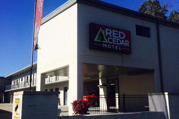 Red Cedar Motel with New South Wales Tourism 