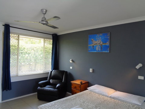 Aspley Sunset Motel - New South Wales Tourism  0