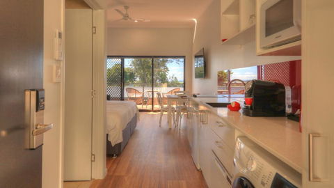 Atherton Apartments - New South Wales Tourism  0
