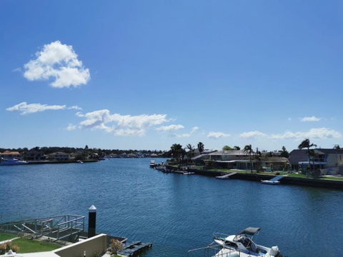 Attached Self Service Waterfront Whole Villa - Sydney - New South Wales Tourism  0