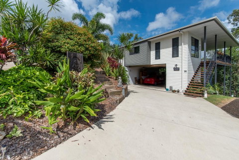 Austinmer - Cannonvale - New South Wales Tourism  1