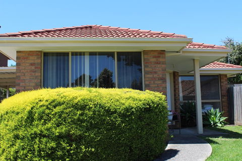 Australian Home Away @ Doncaster Anderson Creek 2 - New South Wales Tourism  0
