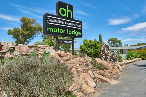 Australian Homestead Motor Lodge - New South Wales Tourism  0