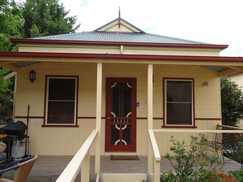 Autumn Affair Cottage 5 - New South Wales Tourism  0