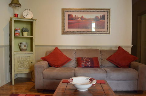 Autumn Affair Cottage 5 - New South Wales Tourism  1