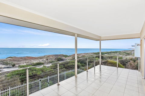 Avaya - Sellicks Beachfront Getaway - WiFi - New South Wales Tourism  0